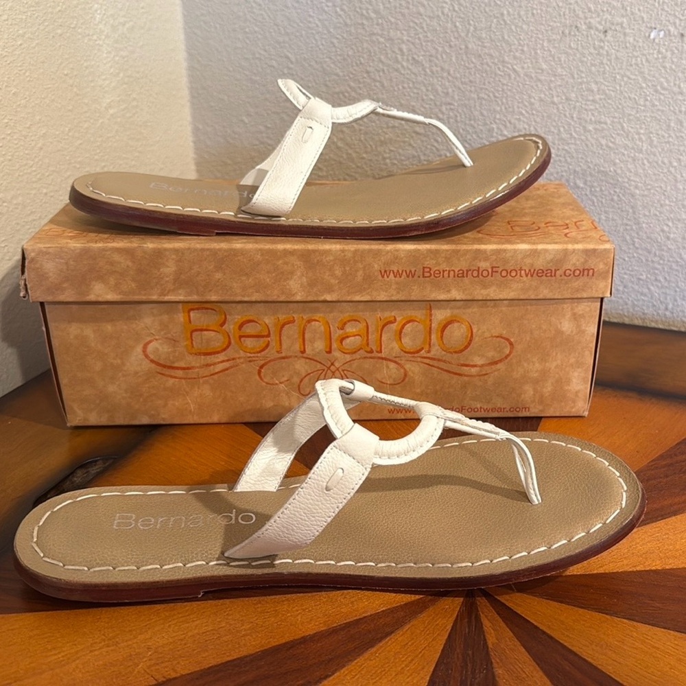 Bernardo Matrix Sandal in Tumbled Calf